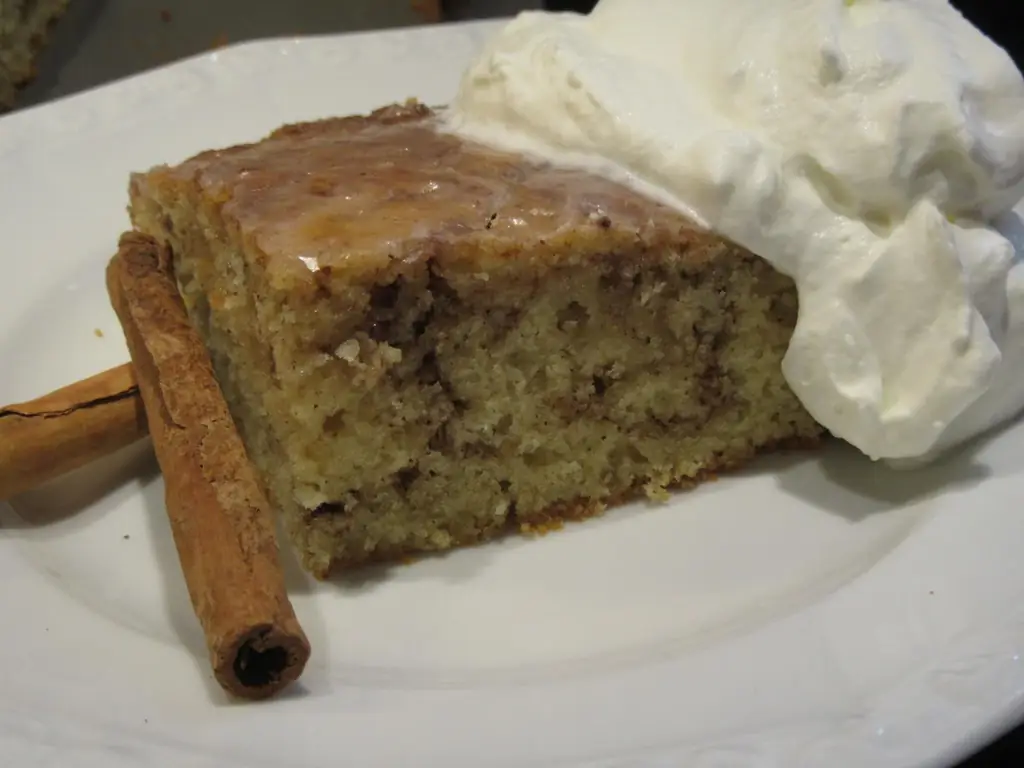 Выпечка: кусочки корицы
