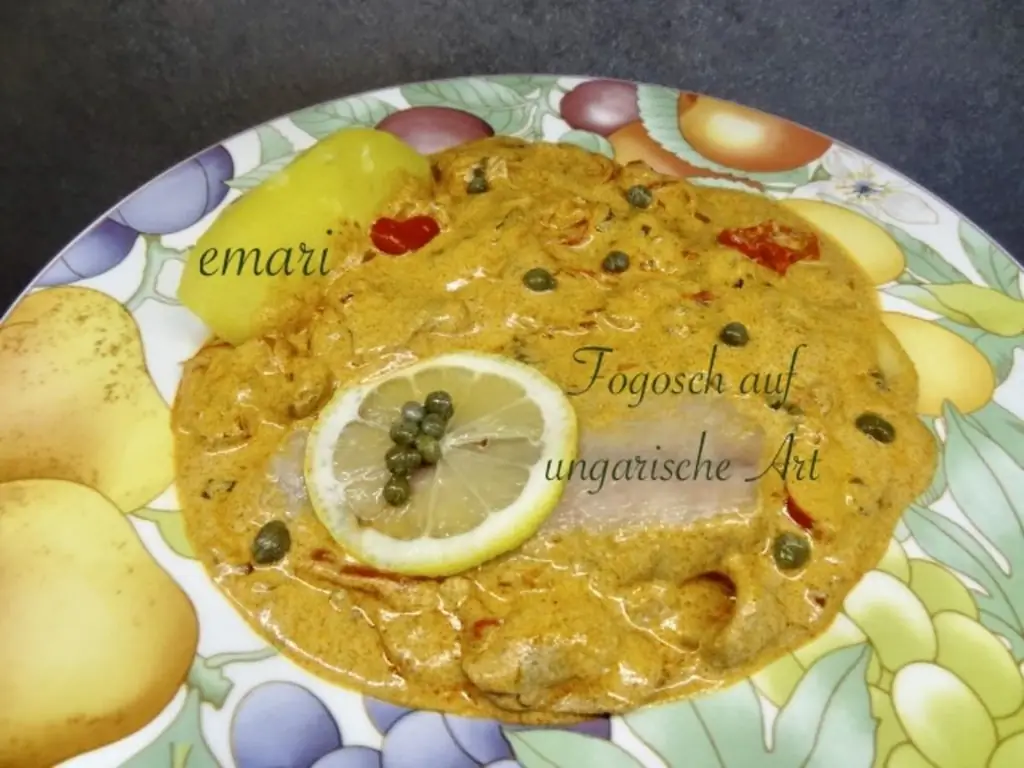 Фогощ с соусом из пустыни и отварным картофелем