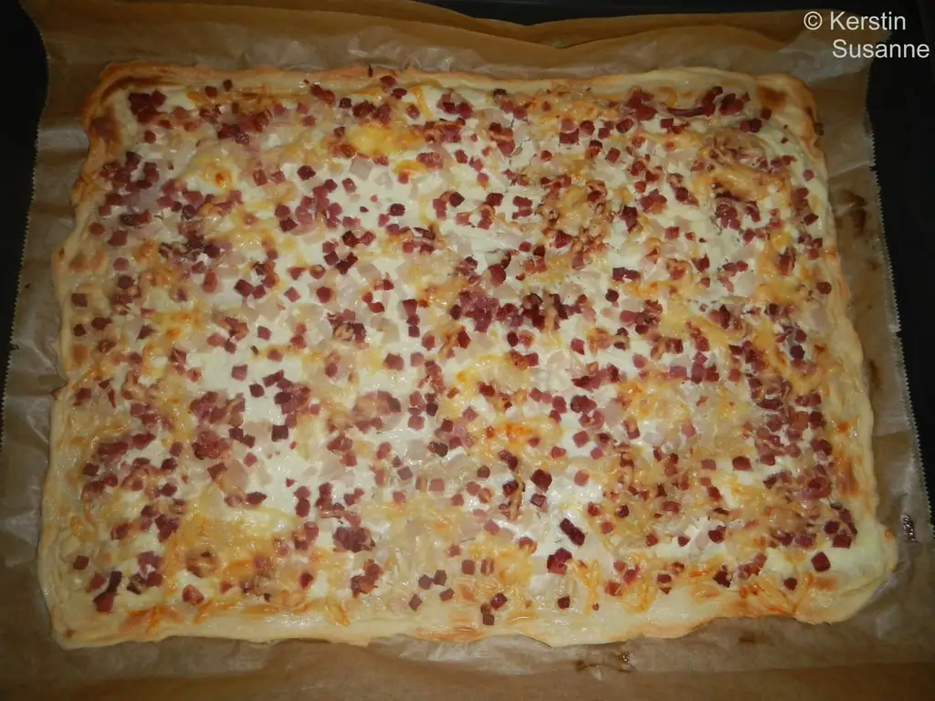 Flammkuchen с Для теста: и муки
