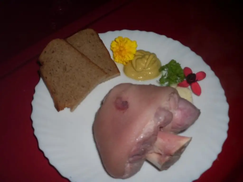Свиная рулька для добровольной пожарной команды Айхе