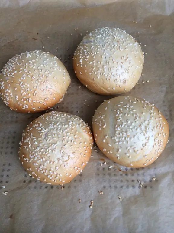 БУРГЕР с мукой и яйцами