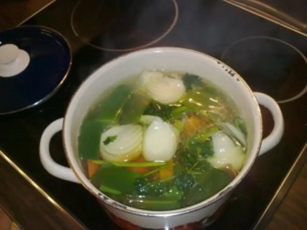 Щи из белокочанной капусты без мяса