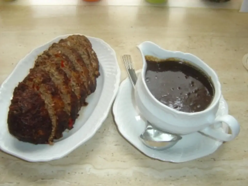 Мясной рулет Также для любителей соуса