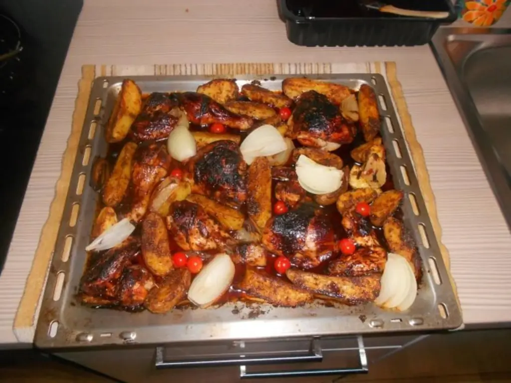 В духовке и курица-гриль