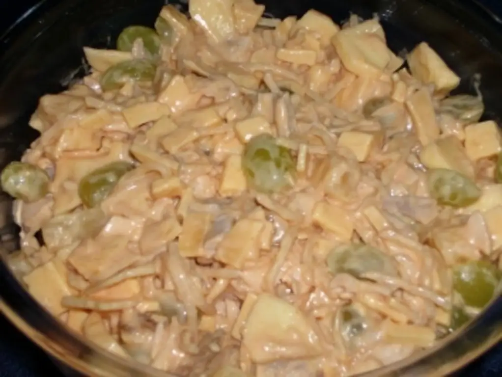 Салат из птицы "Гёкель"