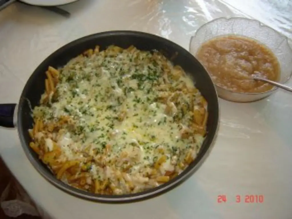 Лапша: альпийские макароны с яблочным пюре