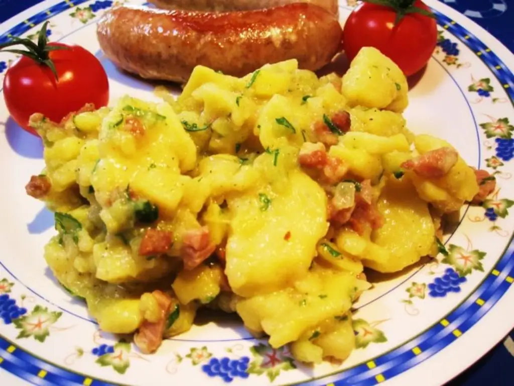 Картофельный салат в качестве основного блюда