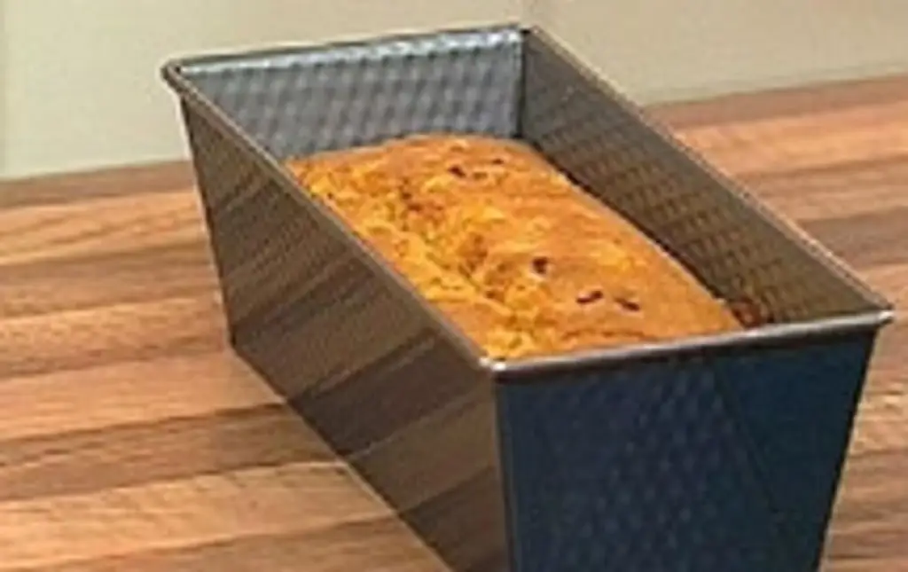 Кукурузный хлеб с кукурузной мукой и сахаром