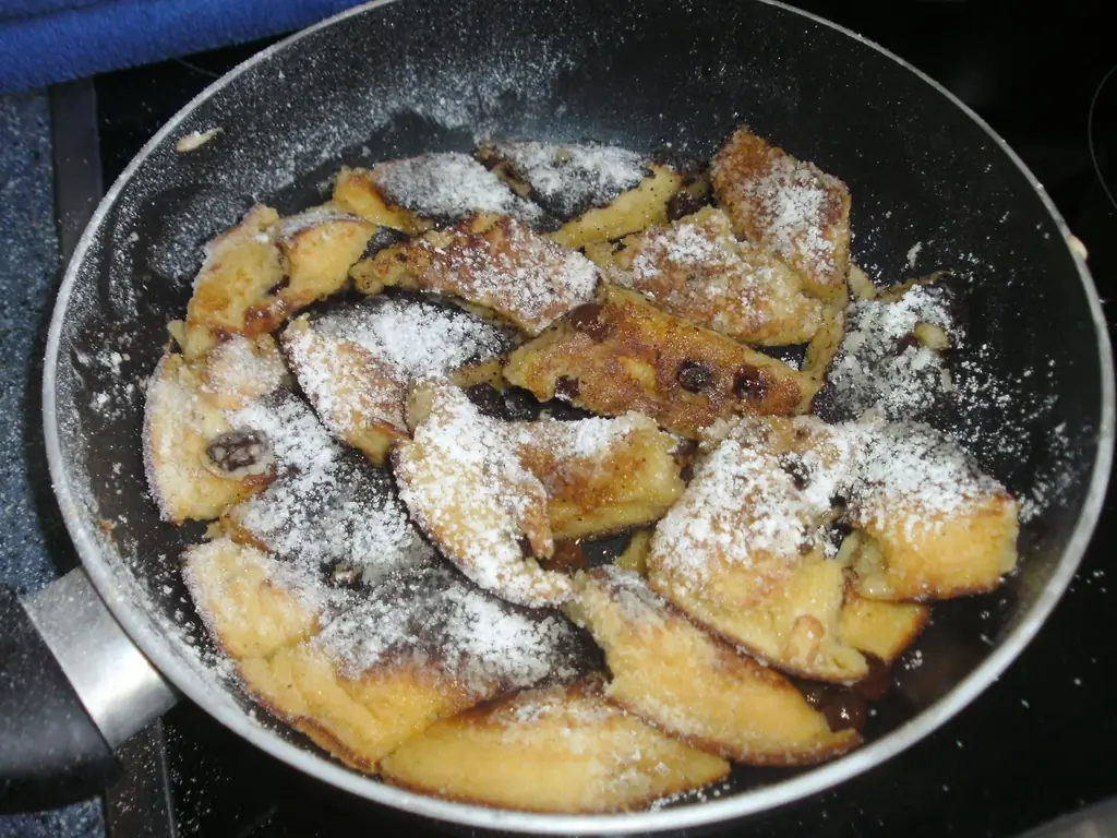 Kaiserschmarren Основное блюдо на 1 или 2 порции в качестве десерта