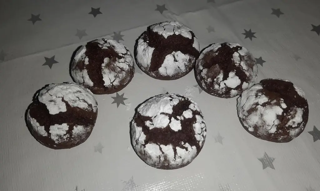 Шоколадное хрустящее печенье