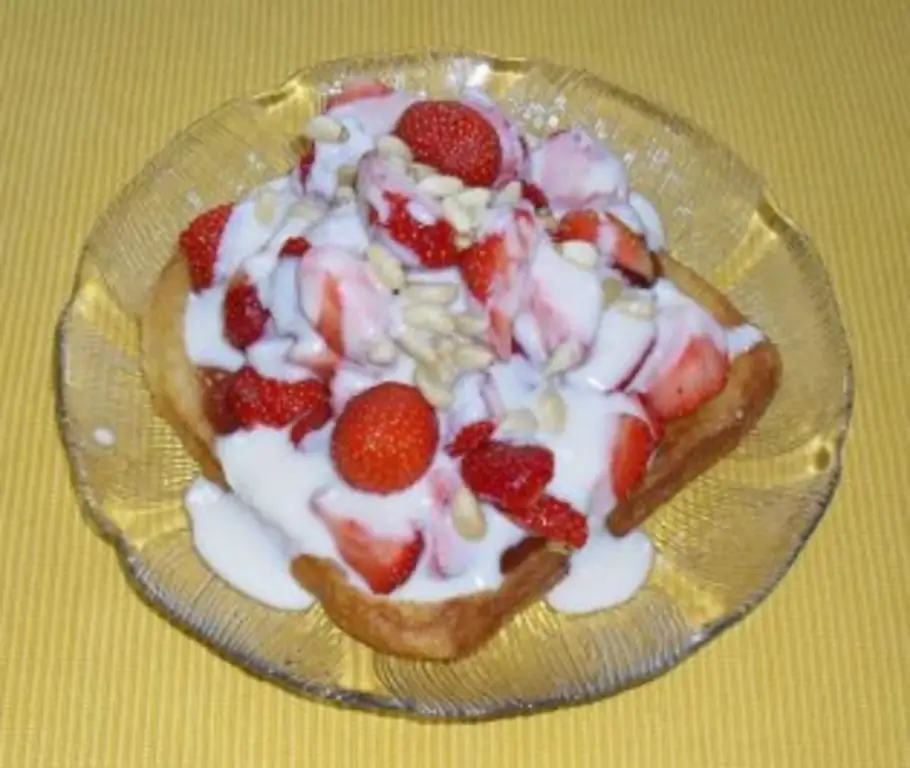 Клубничное рагу по-французски