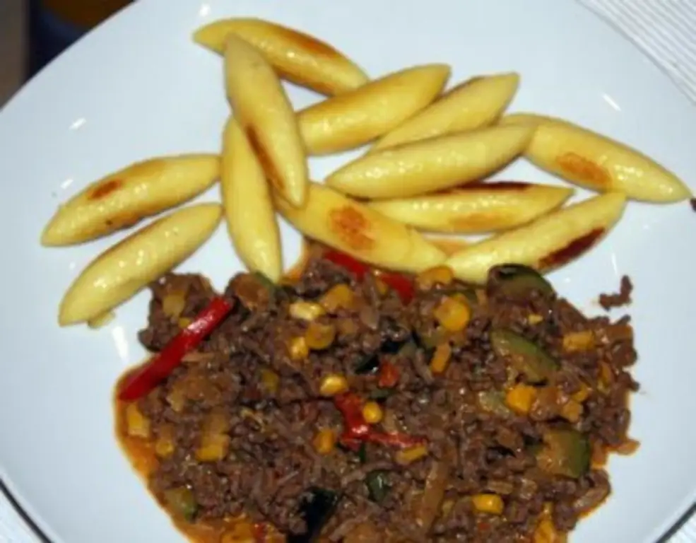 Связь между Schupfnudeln и мясным фаршем