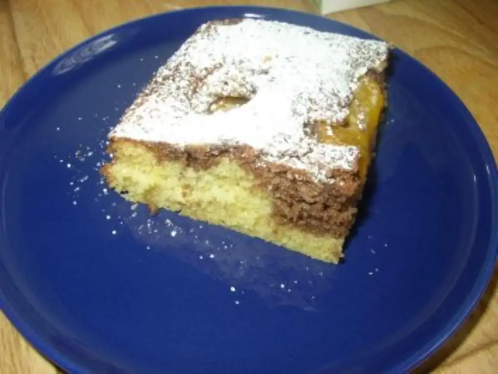 Мраморный торт с персиками