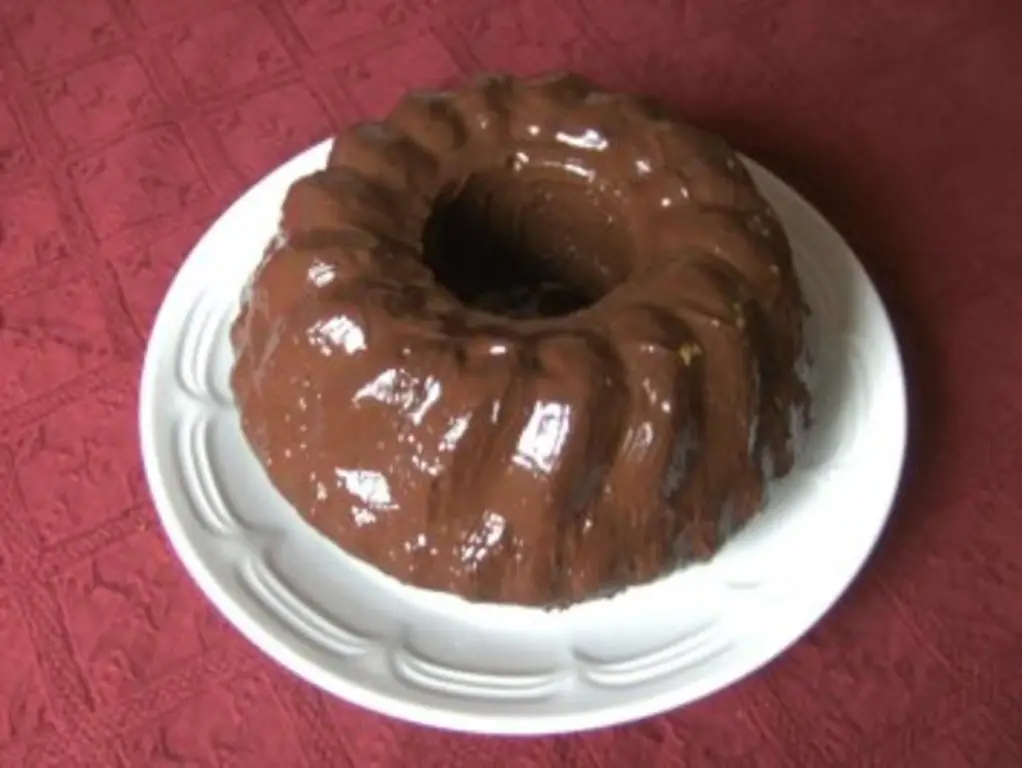 Крепкий пирог с маслом и сахаром