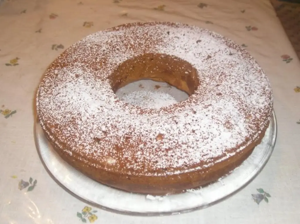 Пирог с яблочным соусом