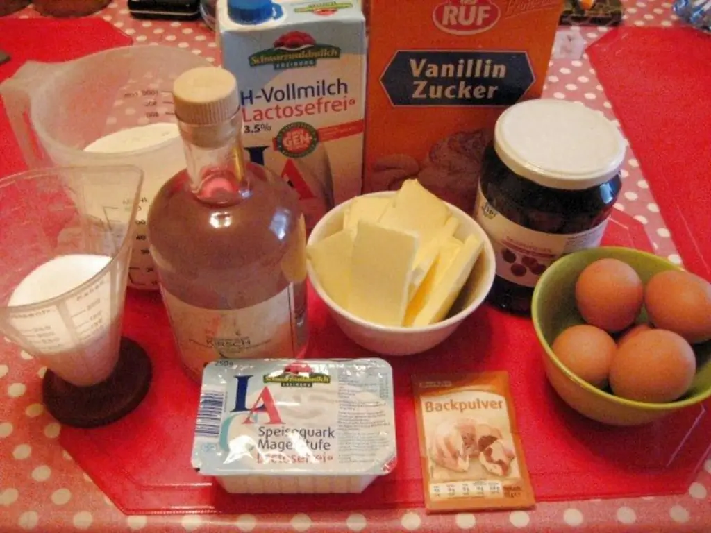 Гугельхупф с вишней