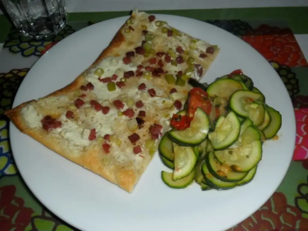 Flammkuchen с цукини