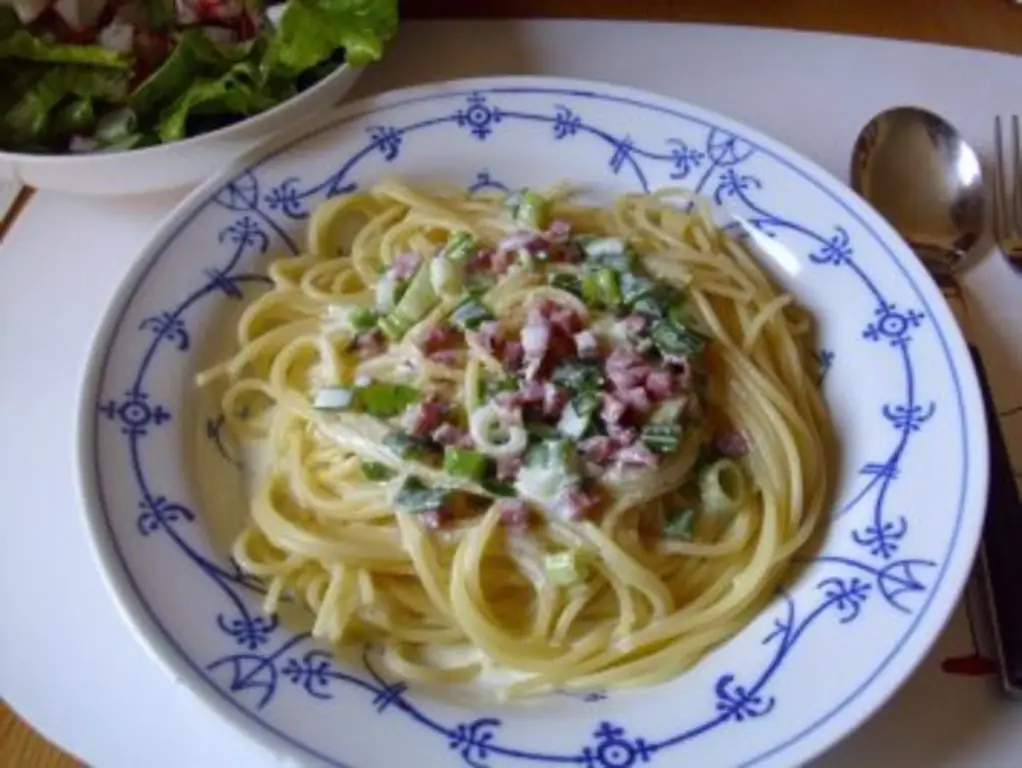 Соус для макарон Мой быстрый сырный соус с зеленым луком