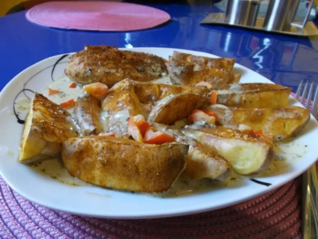 Птица: Курица-гриль с соусом из горгонзолы