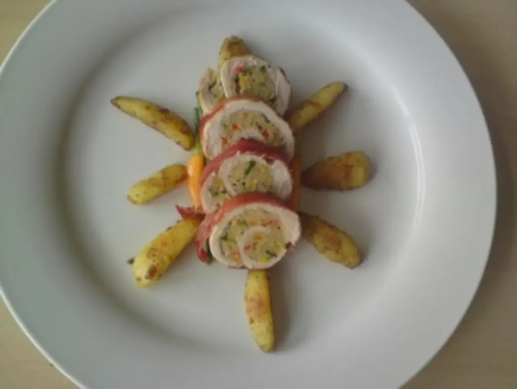 Свиные рулетики с начинкой из мелкого фарша
