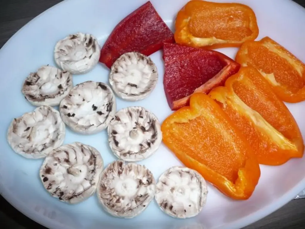 Фаршированные грибы & Перец