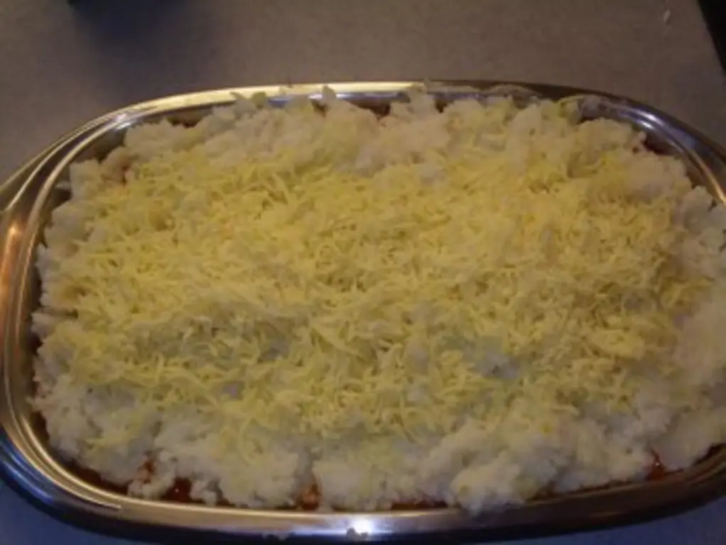 Запеканки: Мясной гратен с пюреобразной корочкой