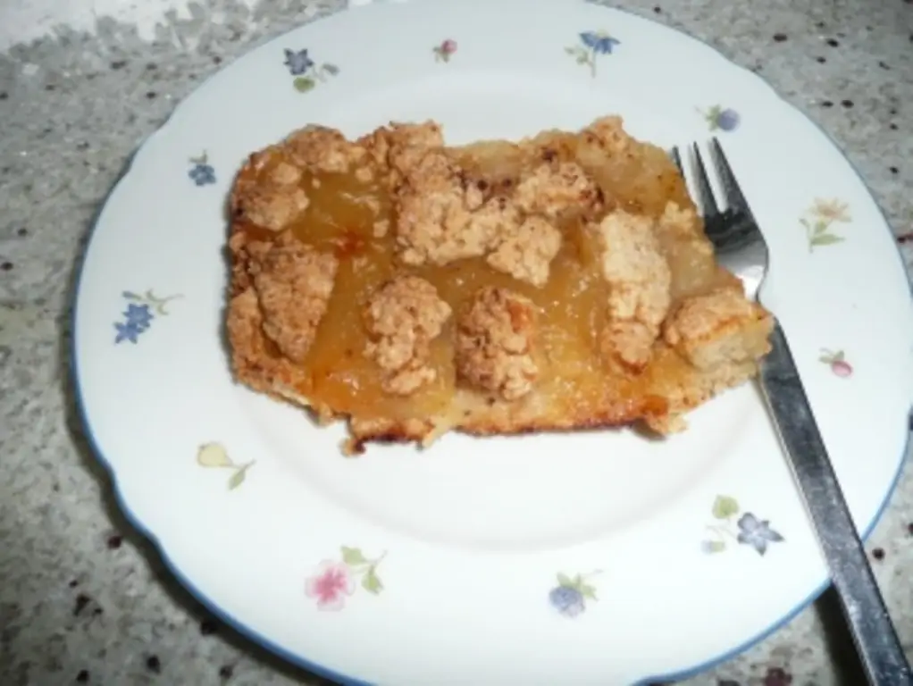 Крамбл с яблочным соусом