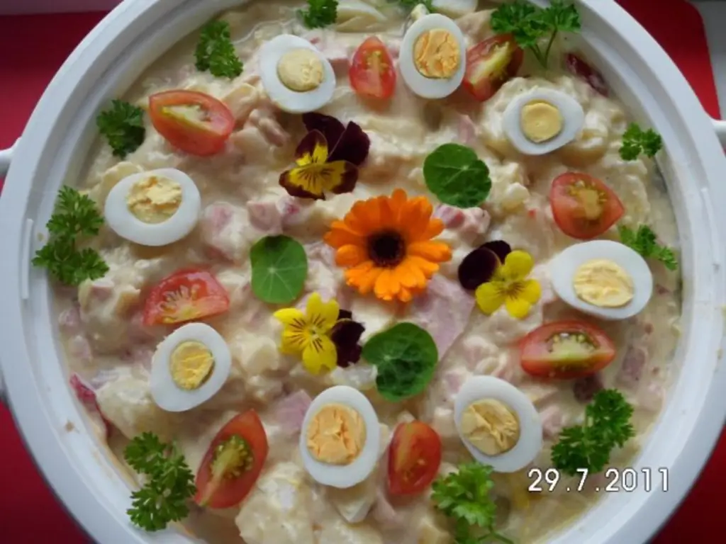 Картофельный салат – хит для любой вечеринки в саду