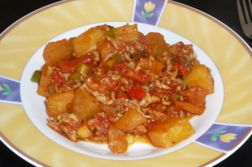 Стир-фрай: картофель, фарш и овощи