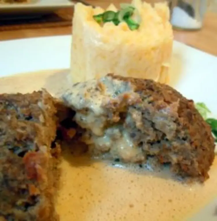 Мини мясной рулет с весенним картофелем