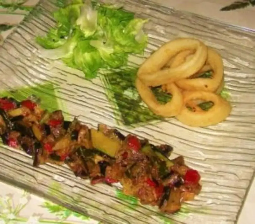 Кольца кальмара с солнечными овощами