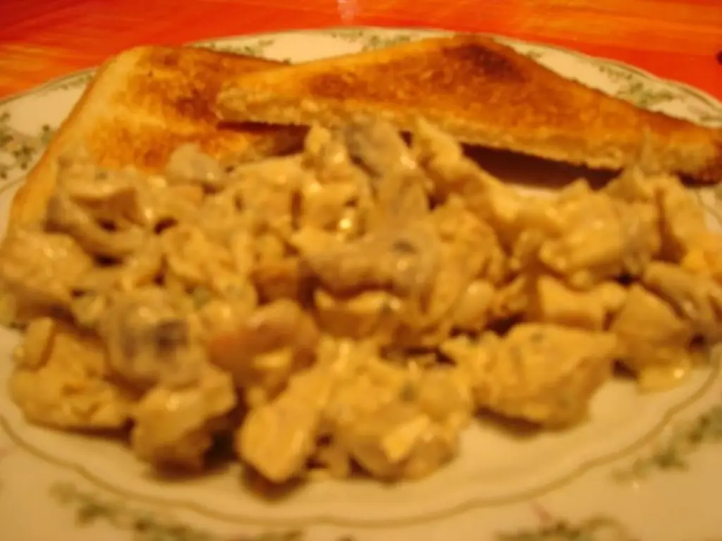 Салат из жареной курицы