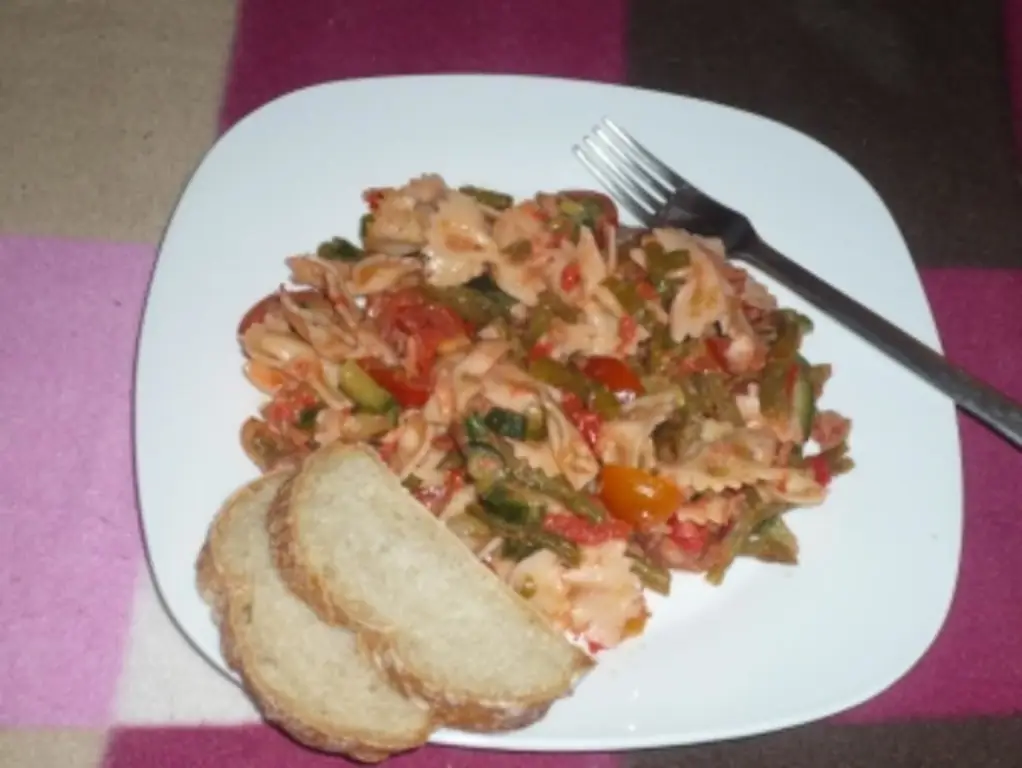 Хороший салат с макаронами