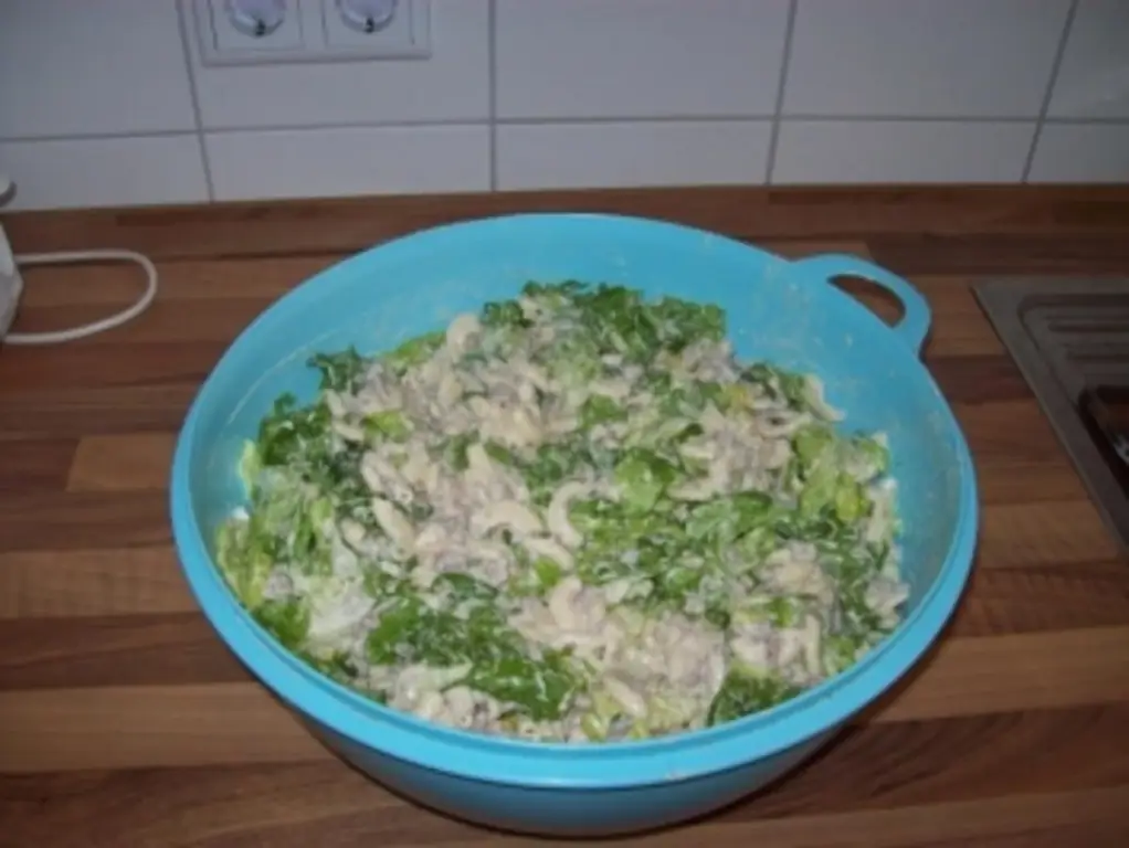 Салат из макарон с фаршем