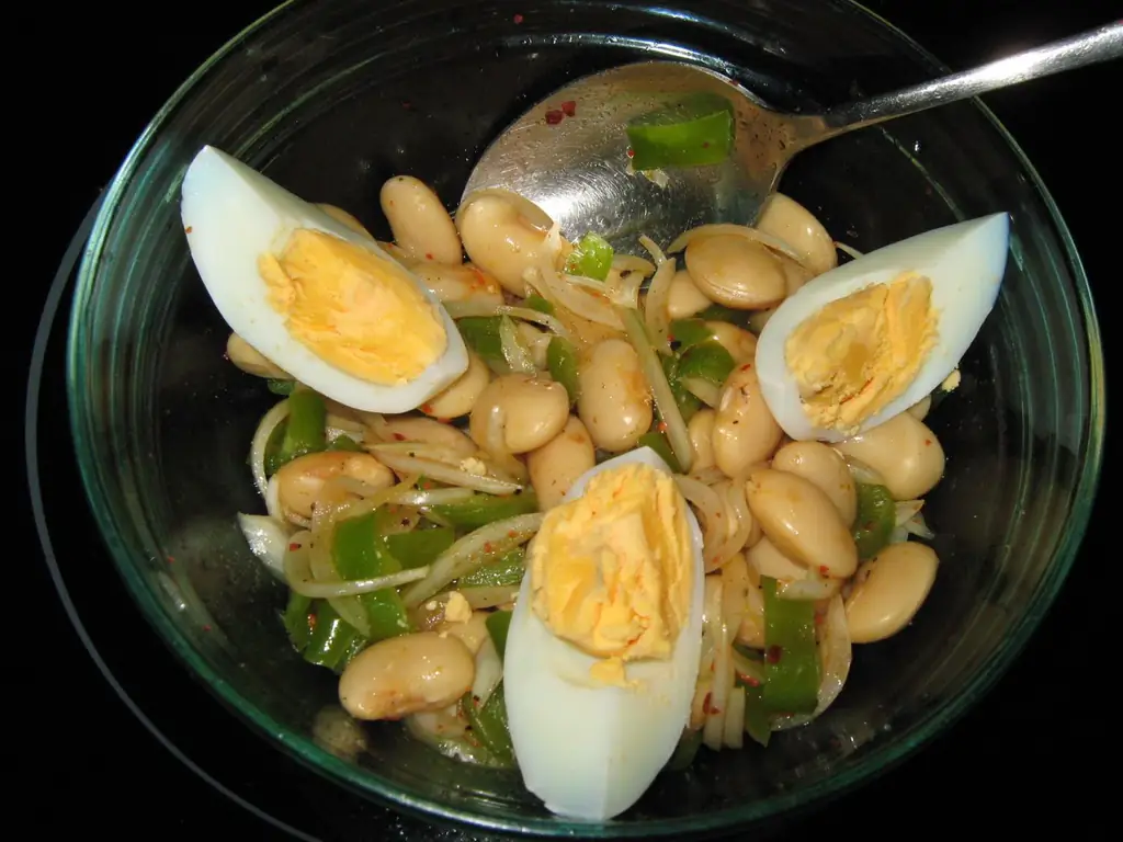 Салат из турецкой фасоли