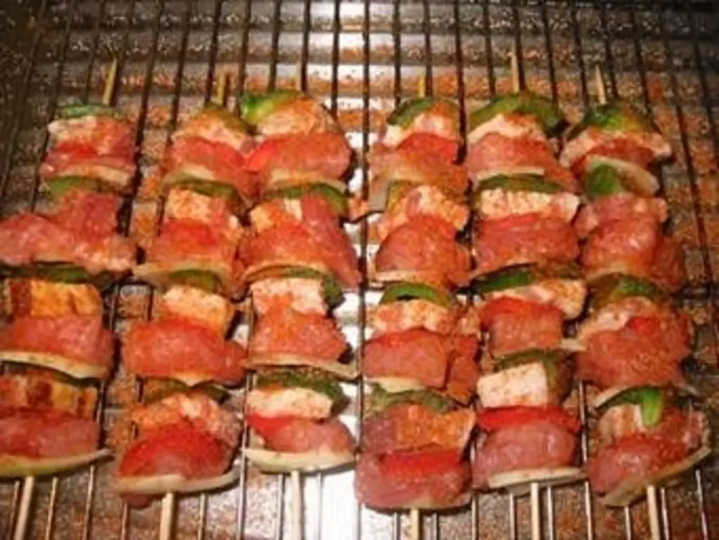 Шашлык со свиным эскалопом и говяжьей печенью