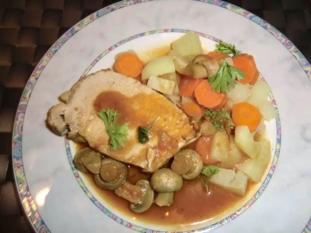 Жаркое из свиной вырезки с овощами