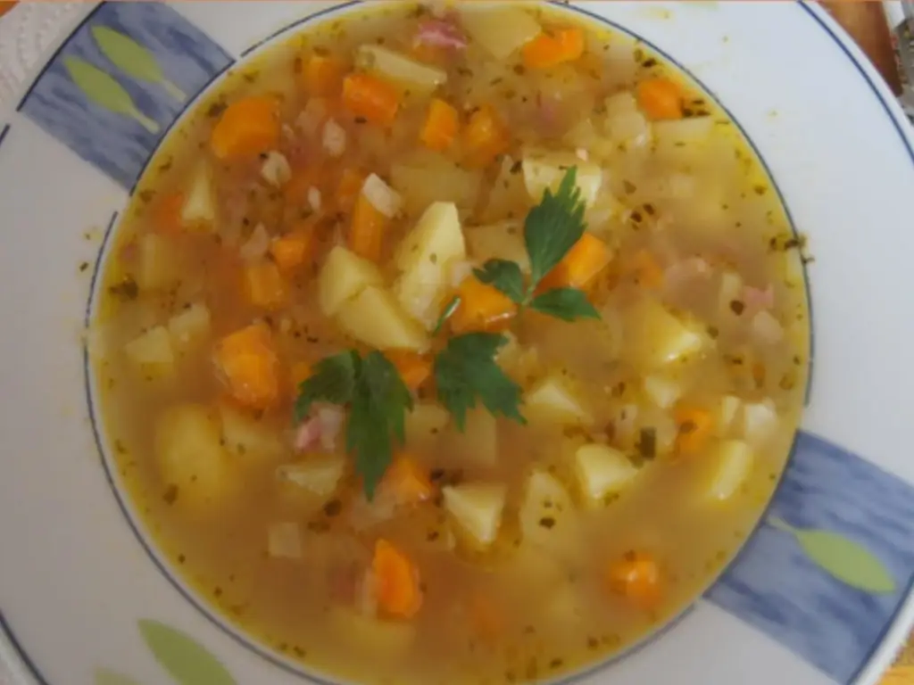 Сытный картофельный суп