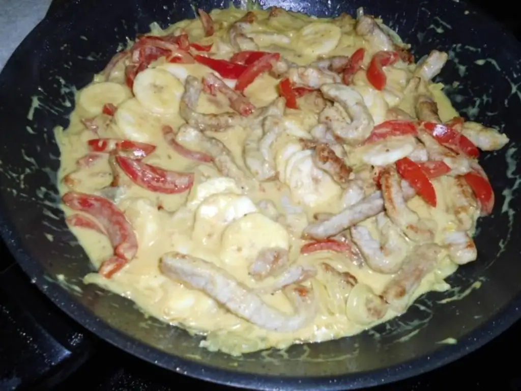 Свиные полоски с карри
