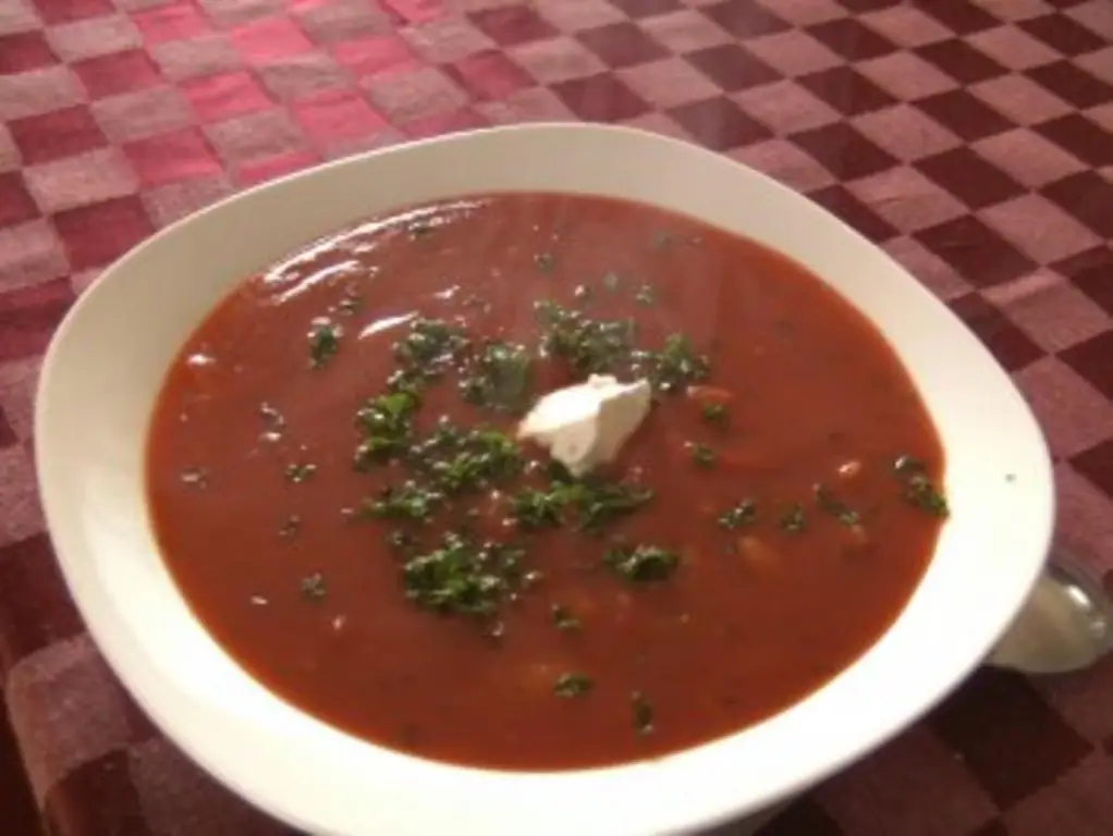 Томатный суп горячий и вкусный