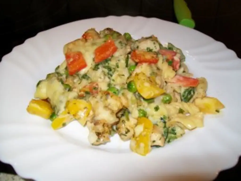 Запеканка из макарон с хрустящей курицей