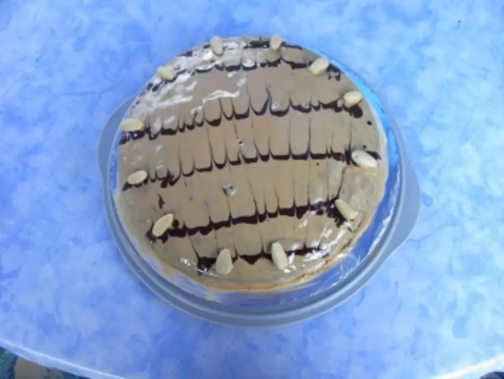 Миндальный пирог с маслом и солью