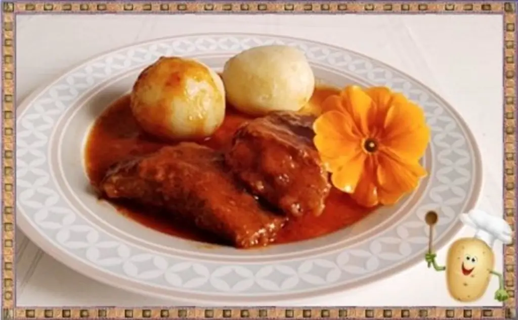 Картофельные клецки с квашеной капустой и грибами по-домашнему