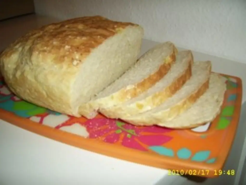 Картофельный хлеб с мукой и солью