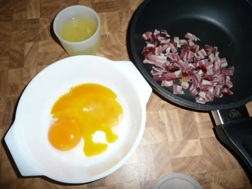 Паста с ветчиной и гребешком