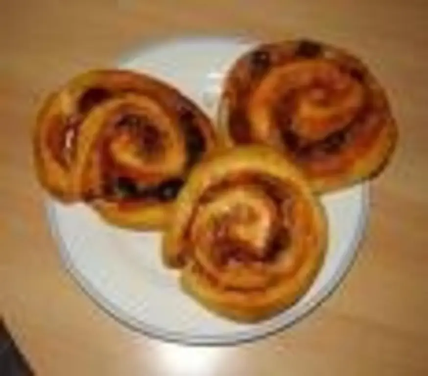 Улитки с изюмом Особенно вкусны в горячем виде