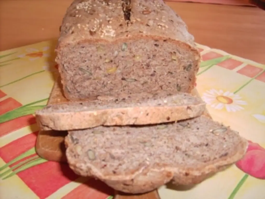 Полизерновой хлеб с льняным семенем и кипятком