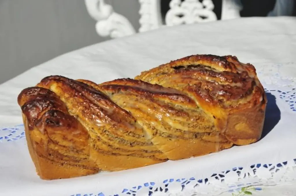 Ореховая марципановая коса