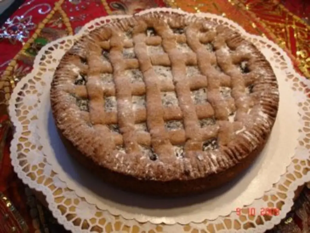 Линцский торт молотый с сахаром и фундуком