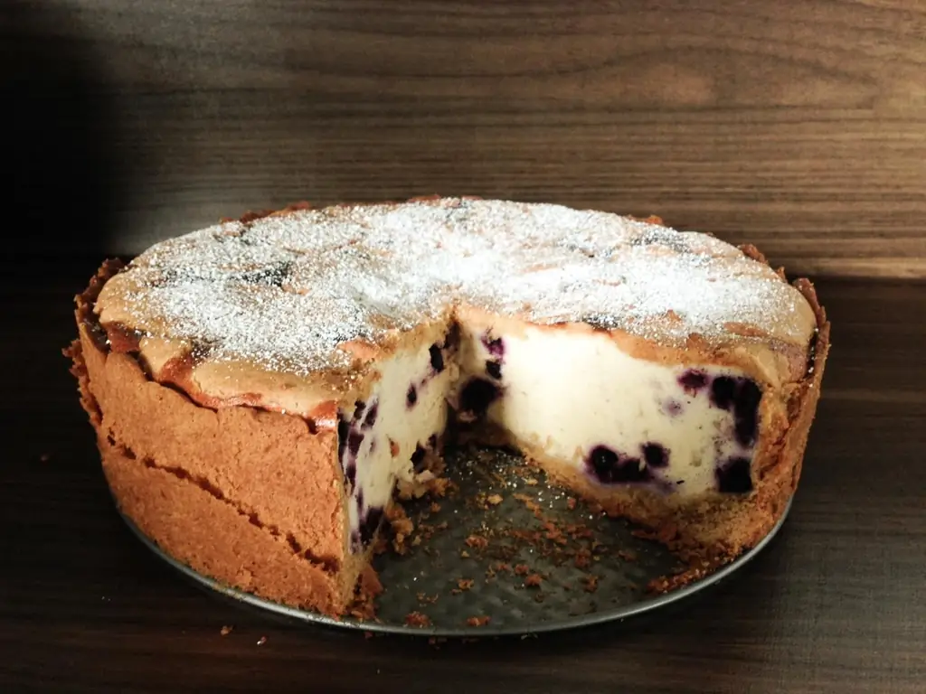 Легкий блинчик с черникой